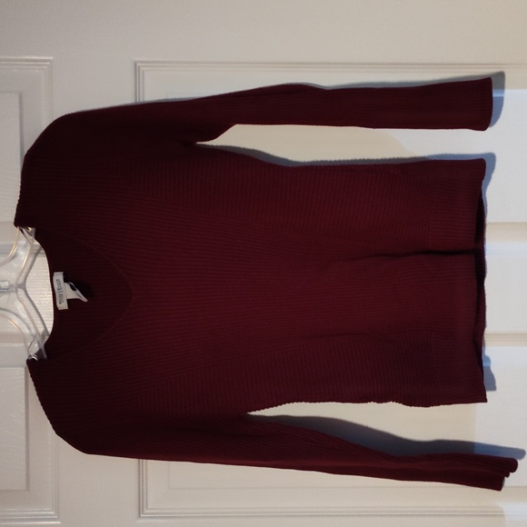 12CST- White House Black Market M LS Variegated Fitted Maroon Sweater - Picture 1 of 8